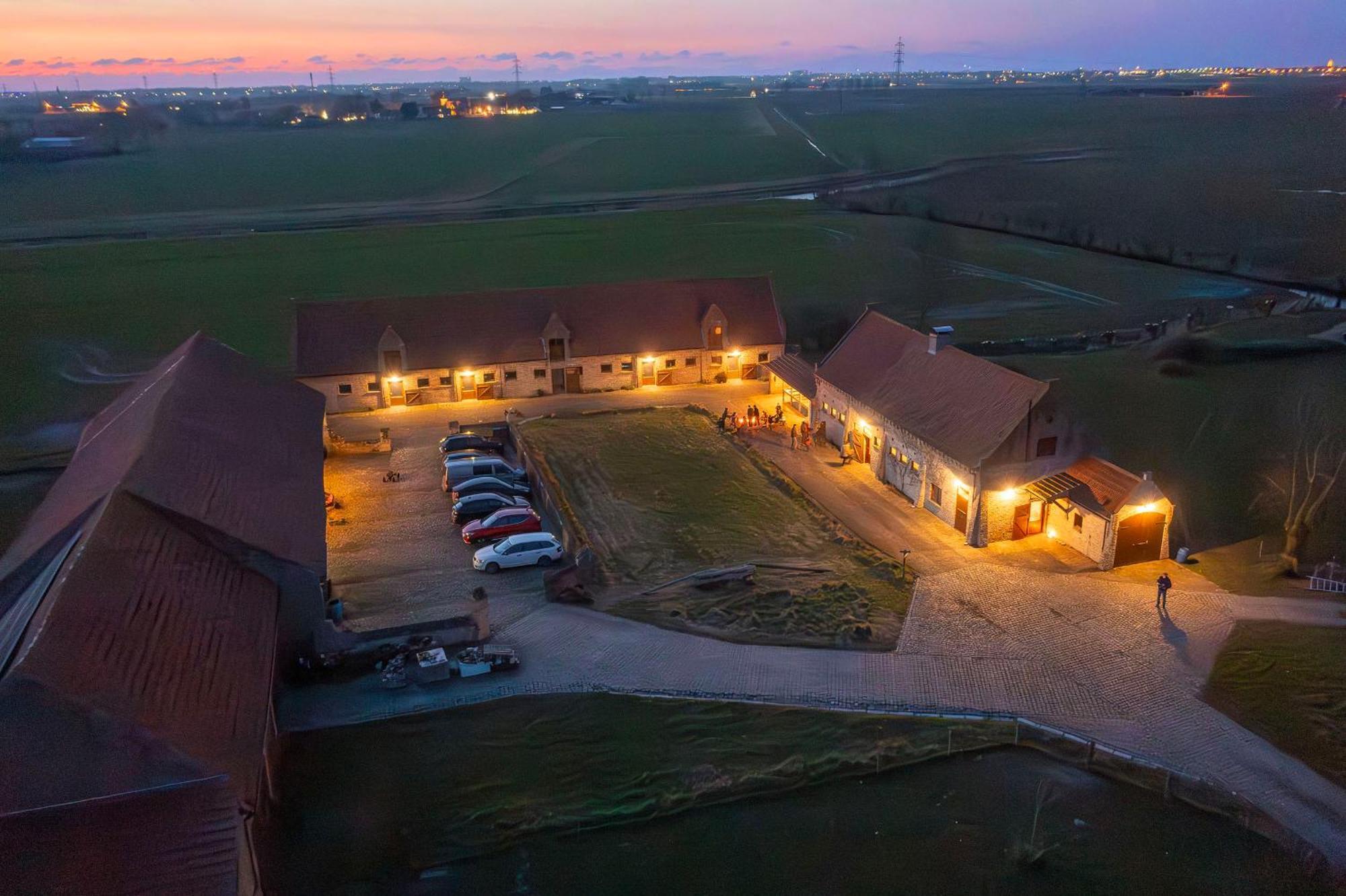 Holiday Home 'T Hof Der Witte Damen Veurne Exterior photo