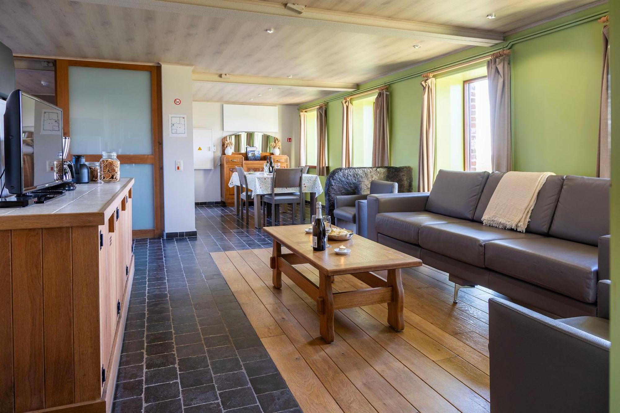Holiday Home 'T Hof Der Witte Damen Veurne Room photo