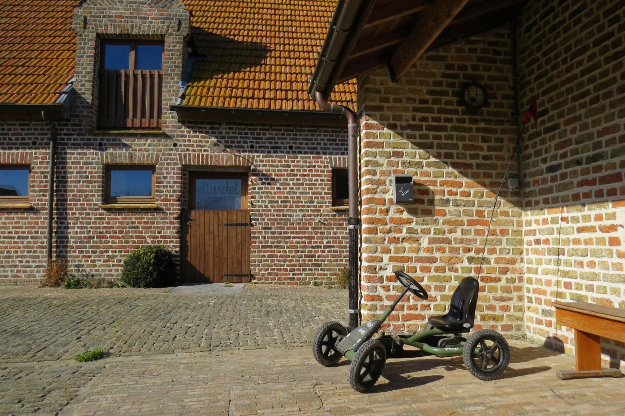 Holiday Home 'T Hof Der Witte Damen Veurne Exterior photo